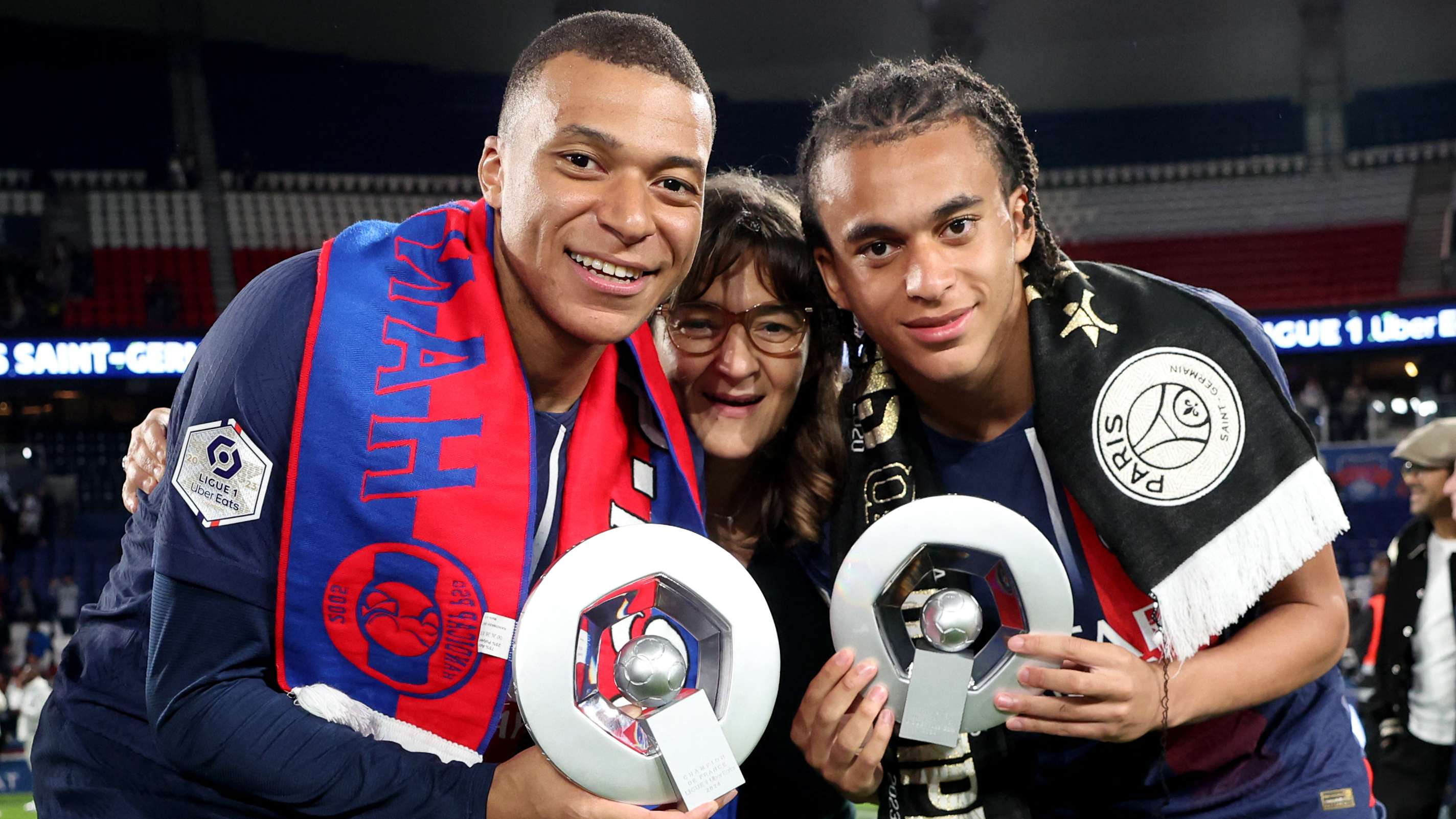 反映了俱樂 反映了俱樂