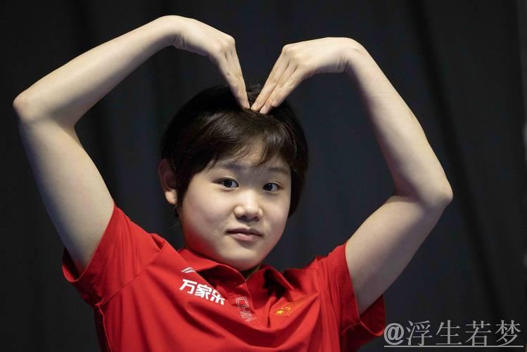 张家齐直播带货,奥运光环不再?全红婵一举动引关注 张家齐直播带货,奥运光环不再?全红婵一举动引关注